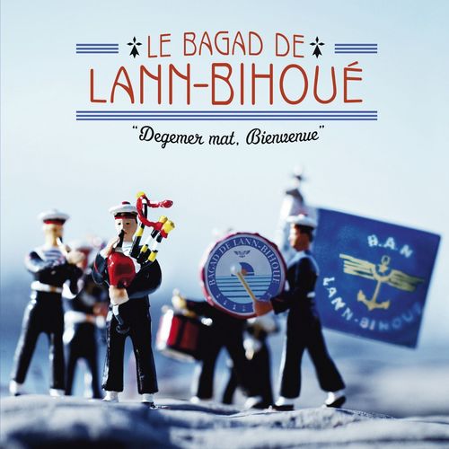 Belle-Ile-en-Mer, Marie-Galante - Le Bagad De Lann-Bihou